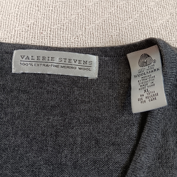valerie stevens ♡ merino wool vest - Picture 5 of 6